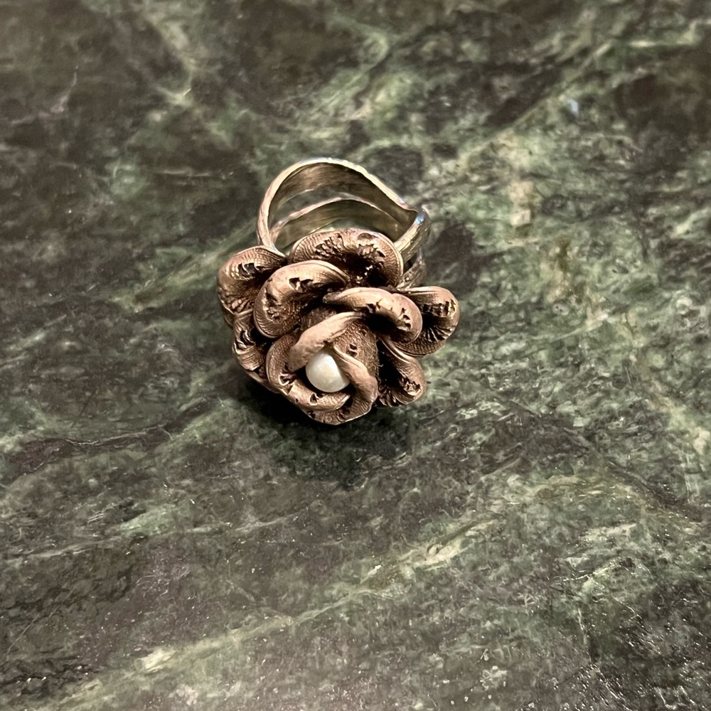 Vintage 18K White Gold & Pearl Size 6 Ring